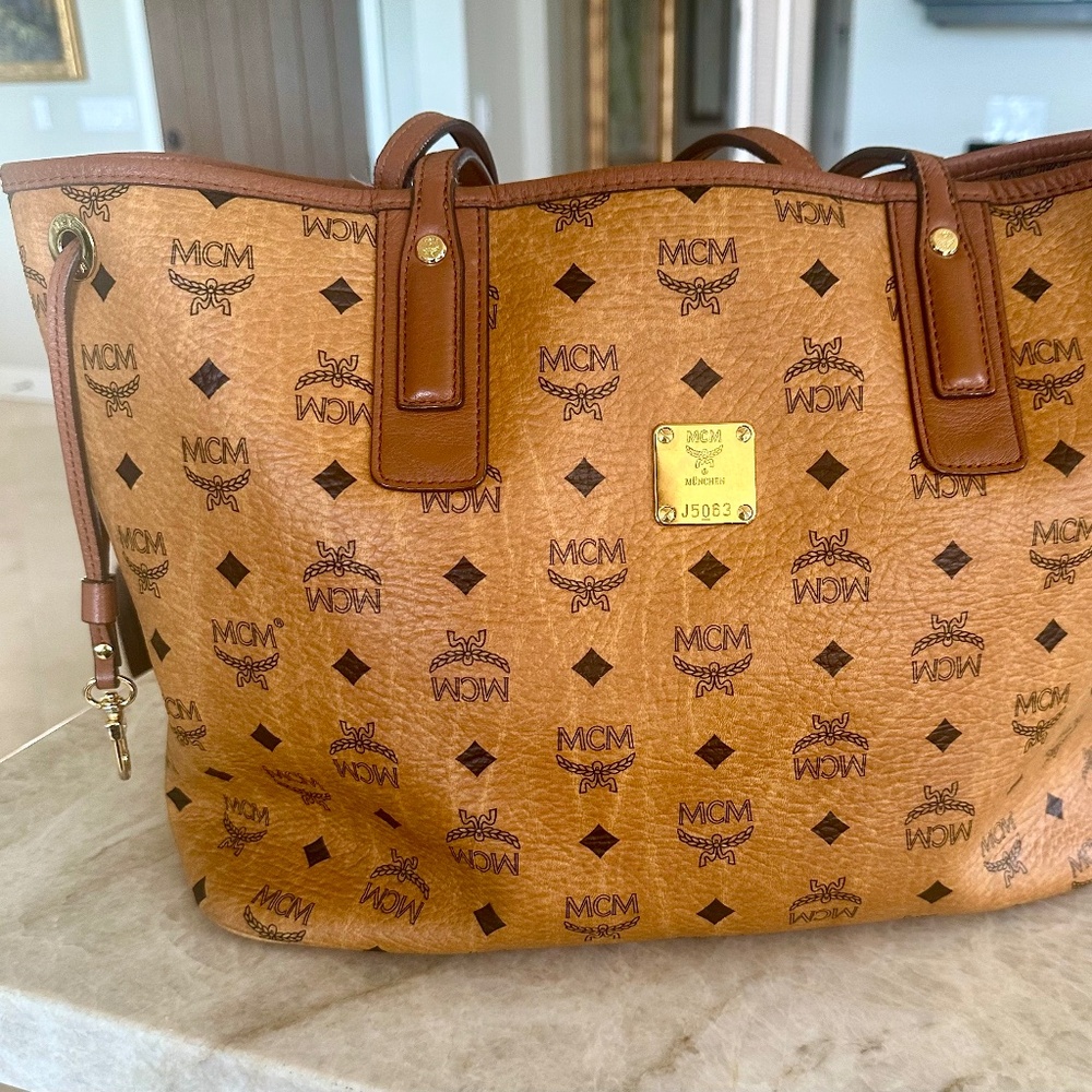 MCM Visetos Medium Reversible Tote